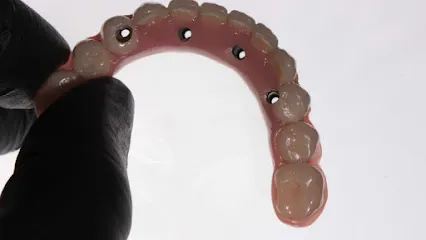Laboratorio Dental de Implantes INNOVABIODENTAL