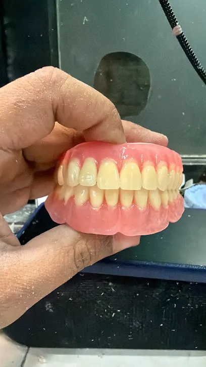 ARMANI DENTAL LABORATORY pusat pelayanan gigi palsu