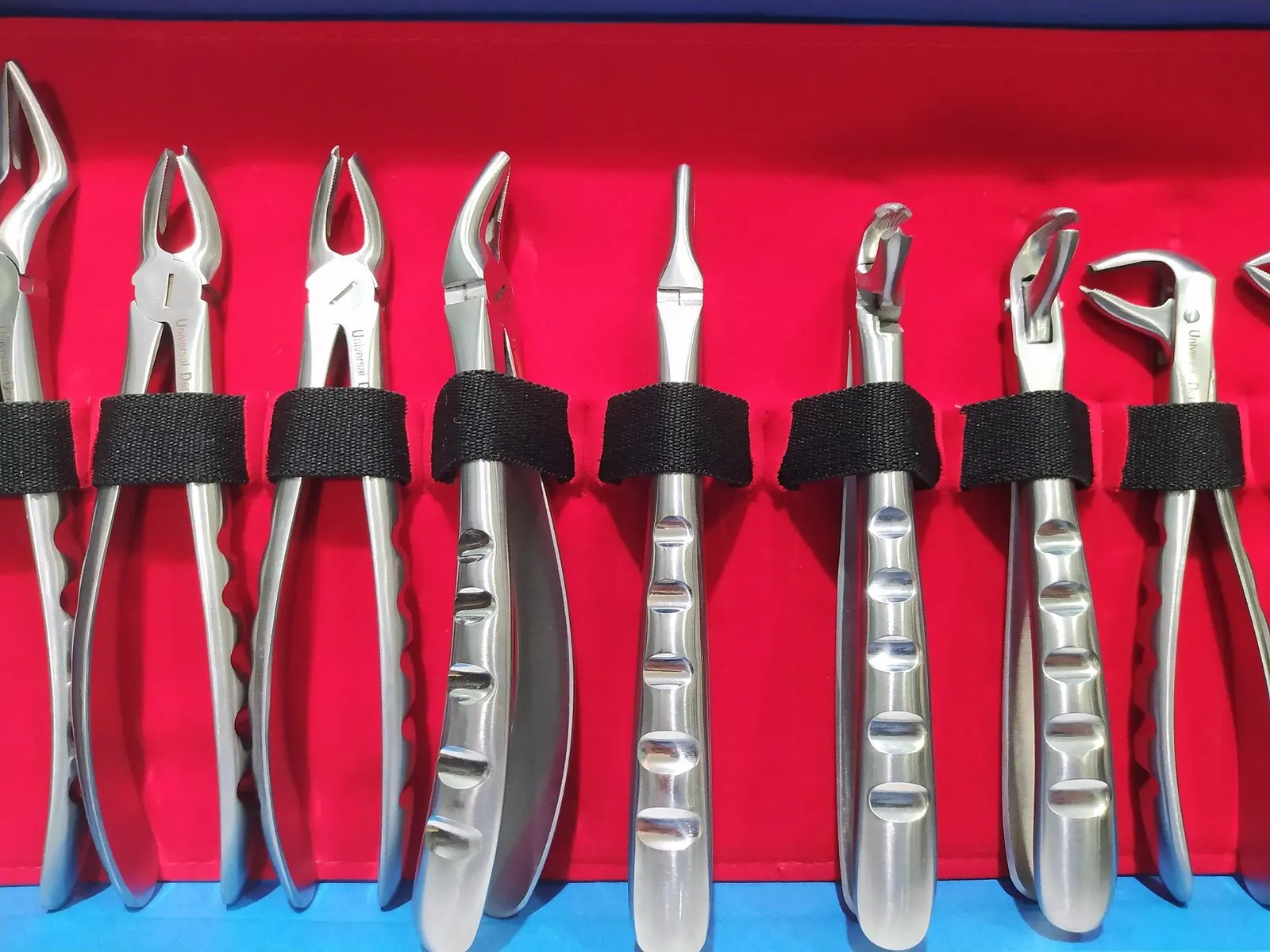 Extraction Forceps Kit