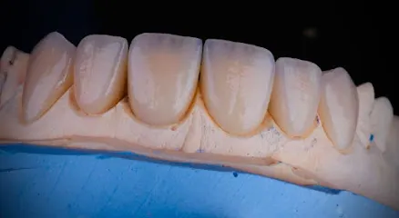 Bright dental lab
