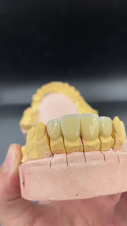 Sham dental lab مختبر شام للأسنان