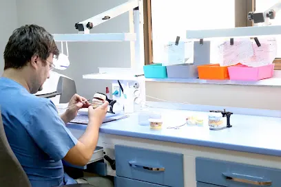 Sanlet Diş Protez Laboratuvarı