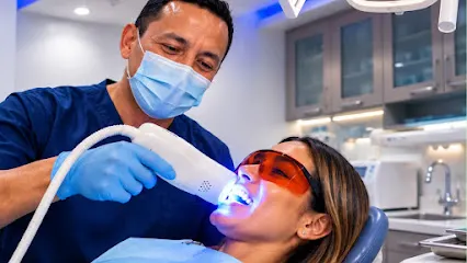 Laboratorio Dental Sonrisas 3D / Zirconio y Disilicato en Guayaquil