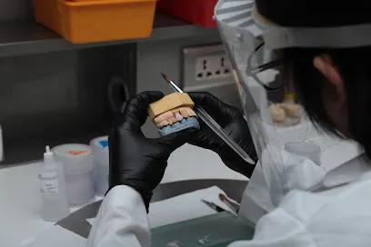 معمل النخبة لتركيبات الأسنان | Elite Dental Laboratory