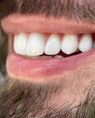 Dr. Carlos Martins - Dentalli – Fortaleza
