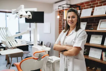 Ağız Diş ve Çene Cerrahisi Uzmanı Dr.Dt.Seda Deniz Kalkan implant zirkonyum diş – Çankaya