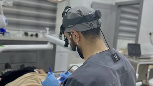 عيادة برادا لزراعة وتجميل الاسنان
